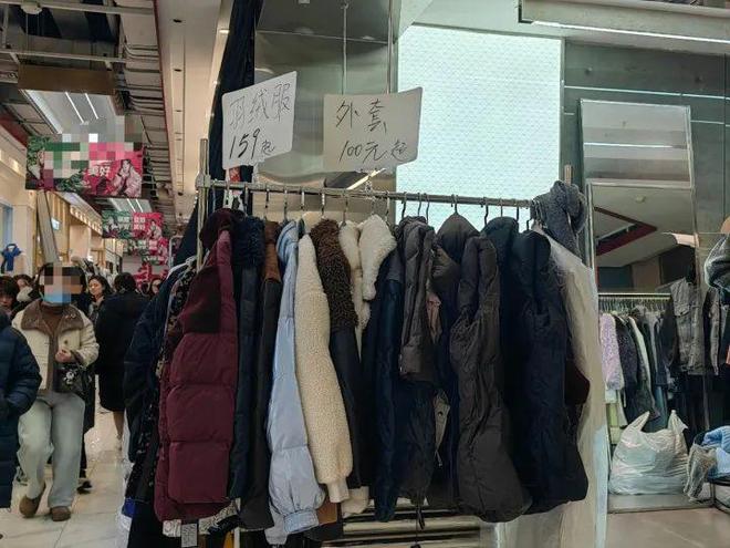 州有人今天揣着100元冲了过去……AG真人国际“真的挤不动了！”杭(图8)