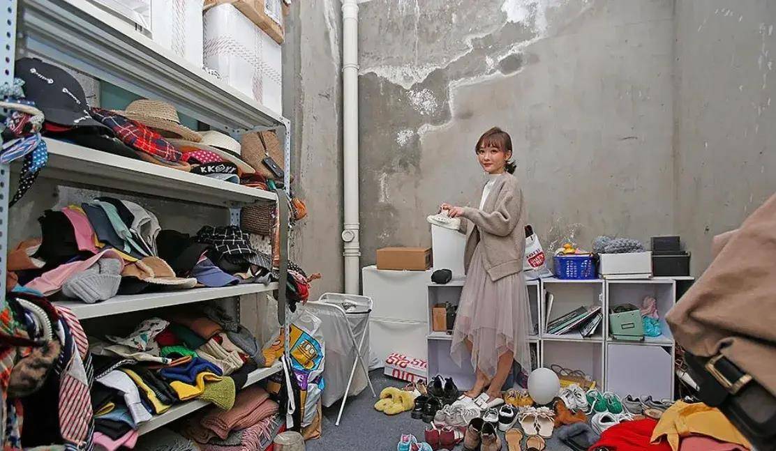 除了合适自己的衣服还要有双合适的鞋子AG真人国际游戏鞋子搭配小技巧生活里(图3)